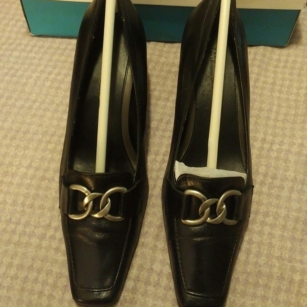 First Issue (A Liz Clairborne Co.) heels